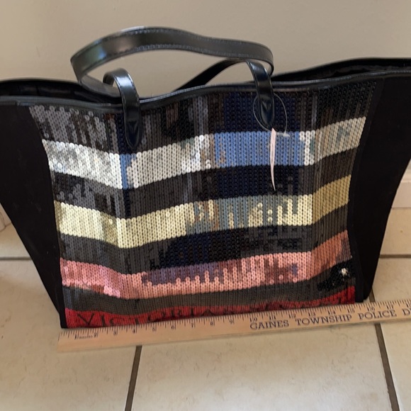 Victoria’s Secret large tote - Picture 6 of 8